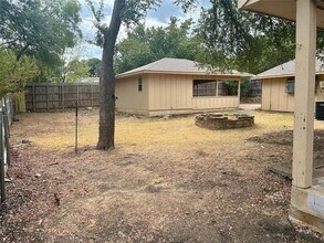 Building Photo - 1416 Sandy Creek Dr