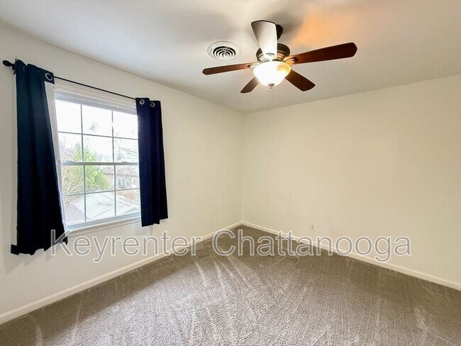 Building Photo - 9512 Imperial Dr