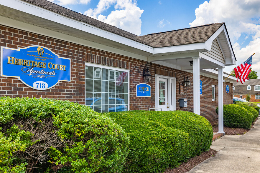 Primary Photo - Herritage Court Apartments