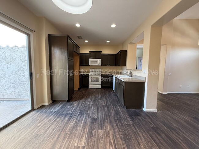 Building Photo - 8323 W Sheridan St