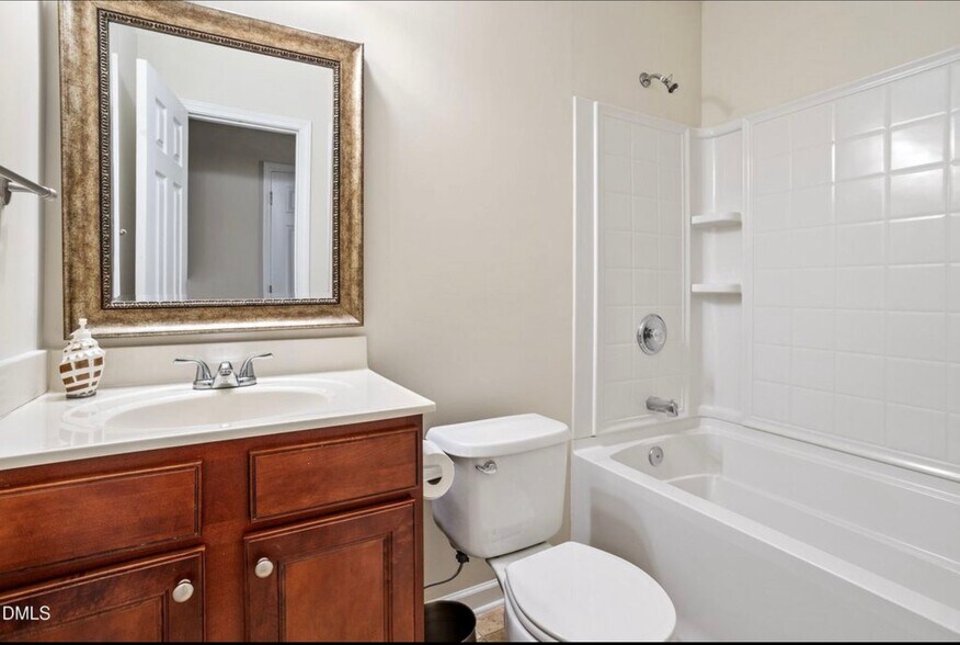 Building Photo - 305 Anterbury Dr
