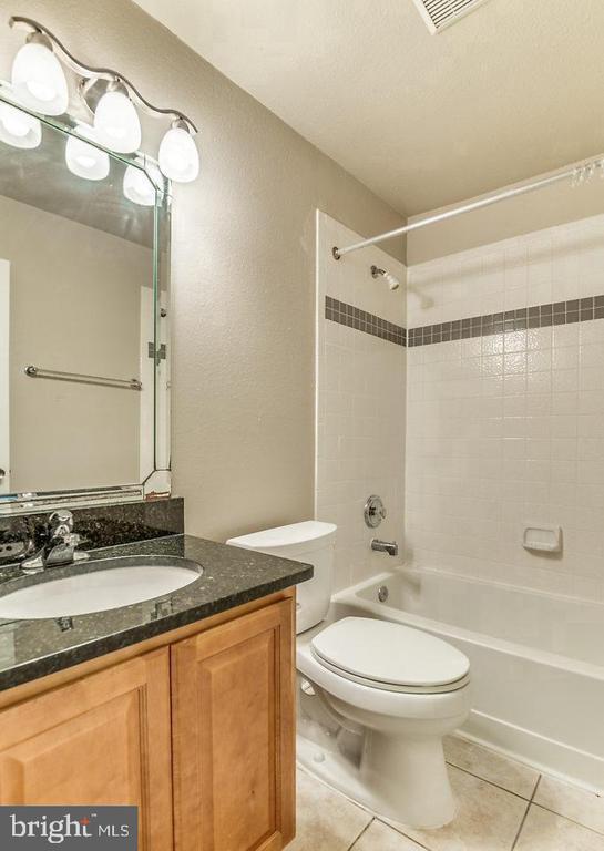Building Photo - 3305 Wyndham Cir