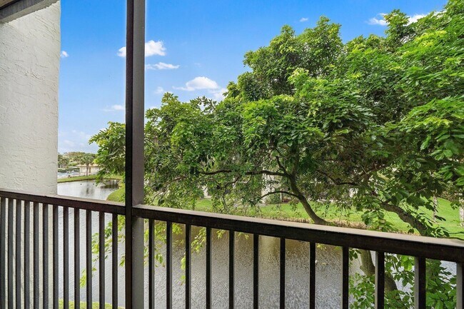 Building Photo - 1605 S US Hwy 1