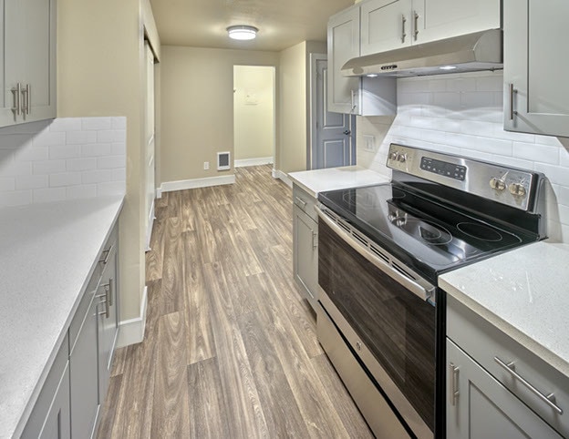 Building Photo - La Fountaine Apartments