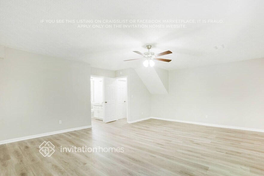 Building Photo - 2413 Leslie Brook Dr