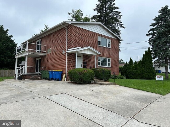 Primary Photo - 512 Brandt Ave