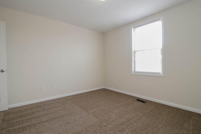 Building Photo - 1718-G Thistlewood Dr