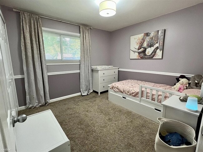 Building Photo - 2669 Deake Ave