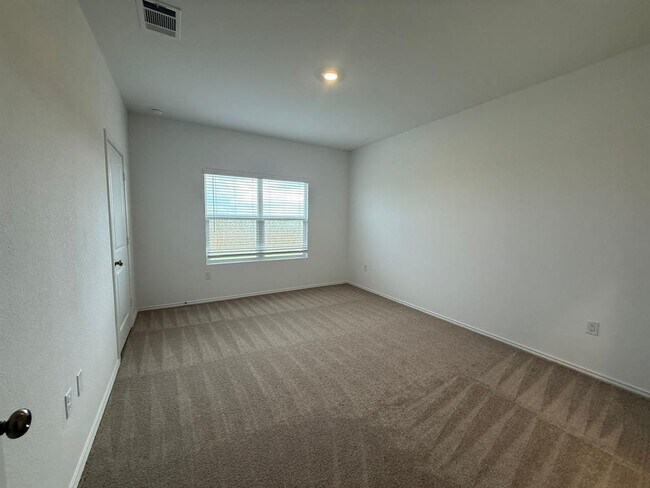 Building Photo - 203 Herald Dr