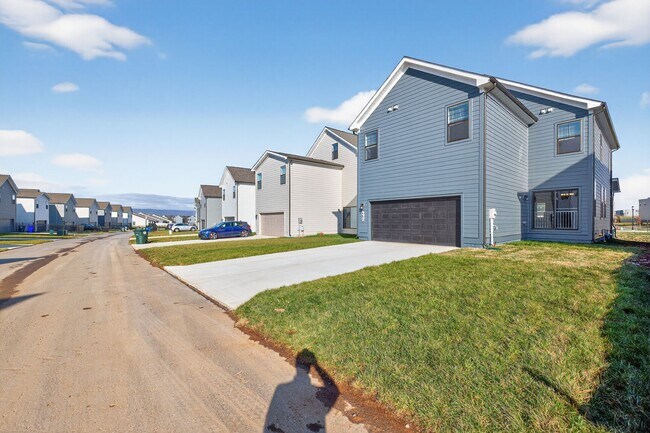 Building Photo - 462 Herringbone Wy