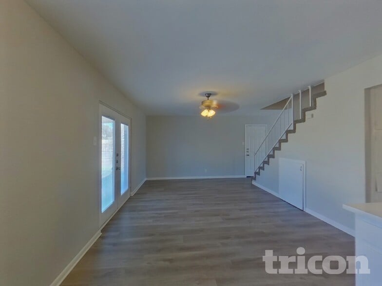 Building Photo - 1133 Norwood Dr