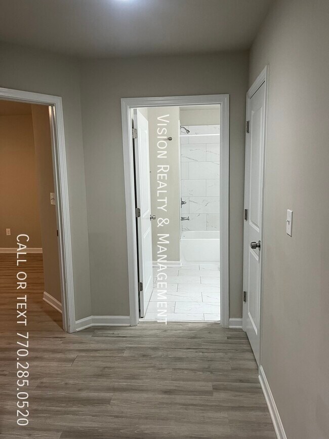 Building Photo - 8336 Triple Crown Dr