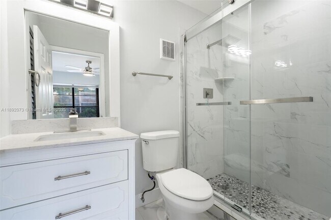 Building Photo - 6211 SW 116th Pl