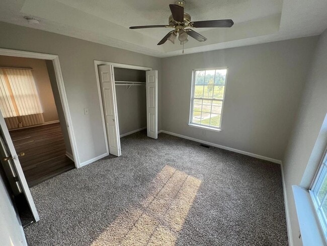 Building Photo - 1622 25th Ave N