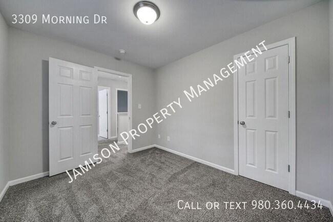 Building Photo - 3309 Morning Dr