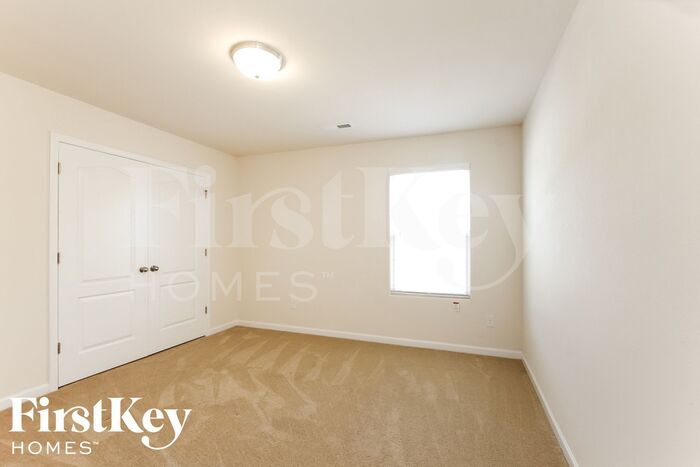 Building Photo - 9537 Weikert Rd