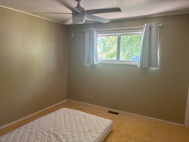 Building Photo - Horse Property for rent with beautiful Bri...