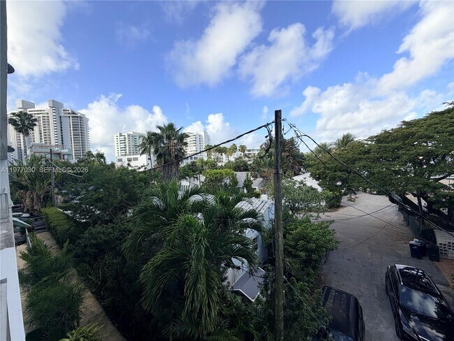 Building Photo - 36 Island Ave