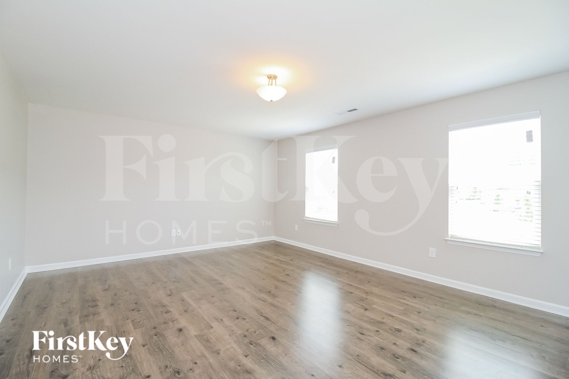 Building Photo - 1307 Red Deer Dr