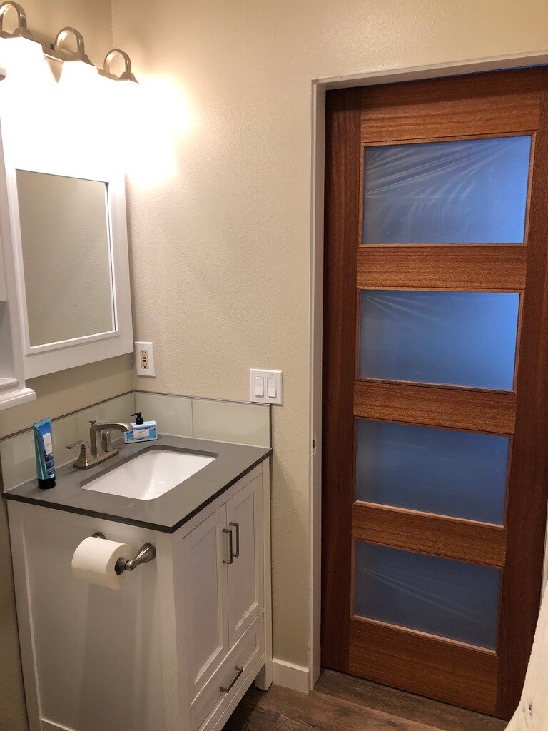 Bathroom 2 - 828 Bayview Dr