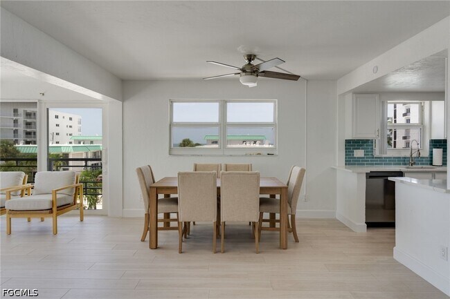 Building Photo - 6500 Estero Blvd