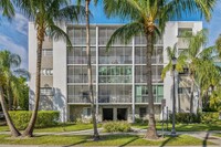 Building Photo - 301 Sunrise Dr