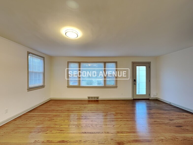 Building Photo - 3062 Westwood Northern Blvd