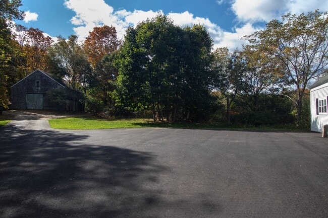 Building Photo - Amazing, Rarely Available Farmhouse with Carriage House and Garage