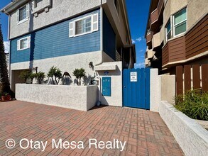 Building Photo - Spacious 2-Bedroom, 2.5-Bath Condo Just On...