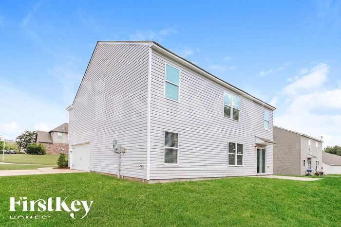 Building Photo - 700 Mallet Way