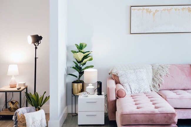 Building Photo - 202 E Main St