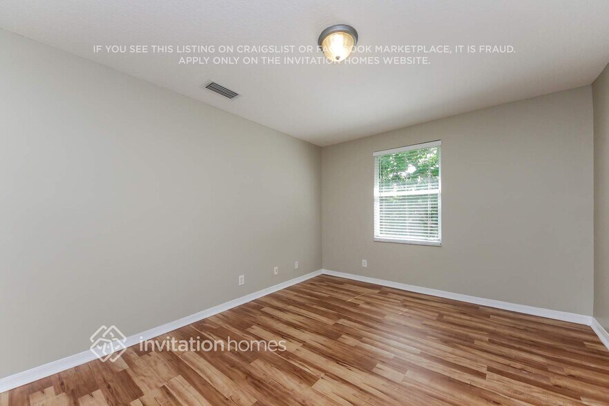 Building Photo - 843 NW 127th Ave