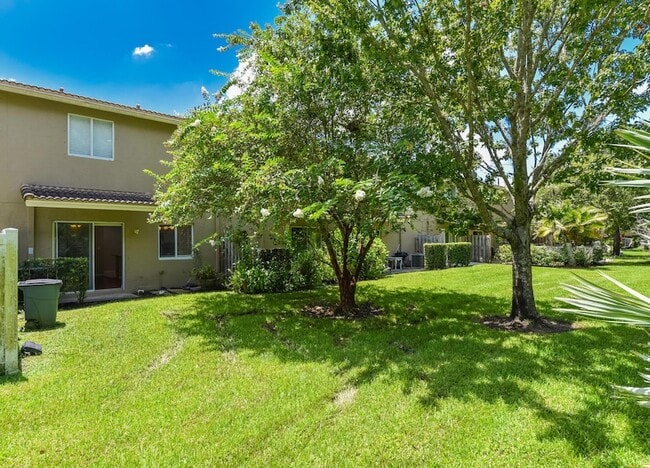 Building Photo - 2205 Marshfield Ct