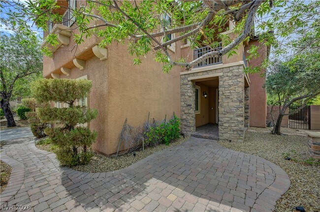 Building Photo - 1289 Vietti St