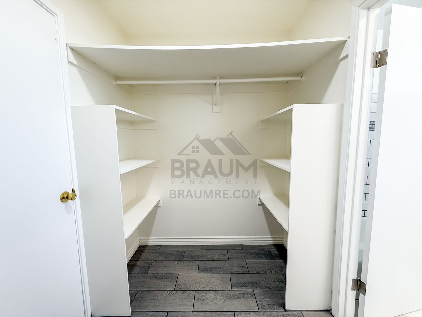 Building Photo - 15634 Leadwell St