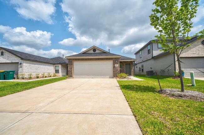 Primary Photo - 2637 Shady Cedar Ct