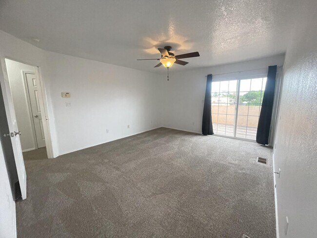 Building Photo - 5555 Mansfield Pl NW