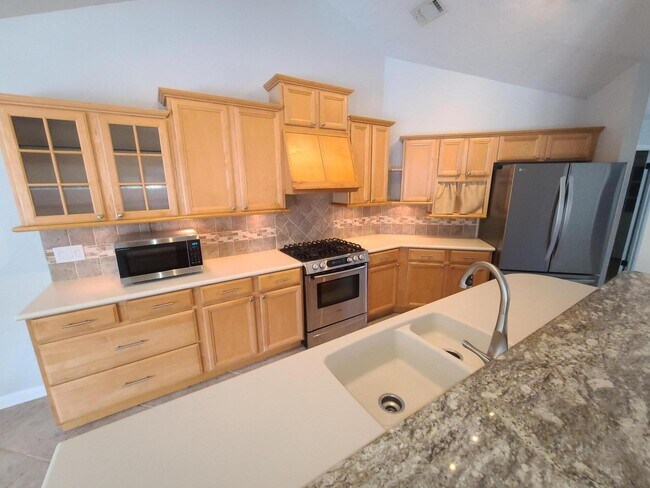 Building Photo - 1905 Catamaran Dr