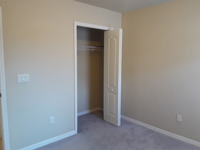 Building Photo - 1025 Windton Oak Dr