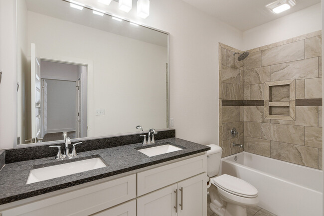 Building Photo - 6843 Kodiak Dr