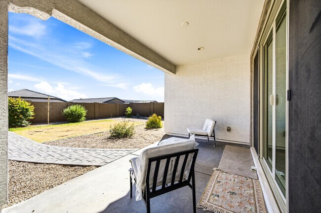 Building Photo - 2053 W Sienna Bouquet Pl