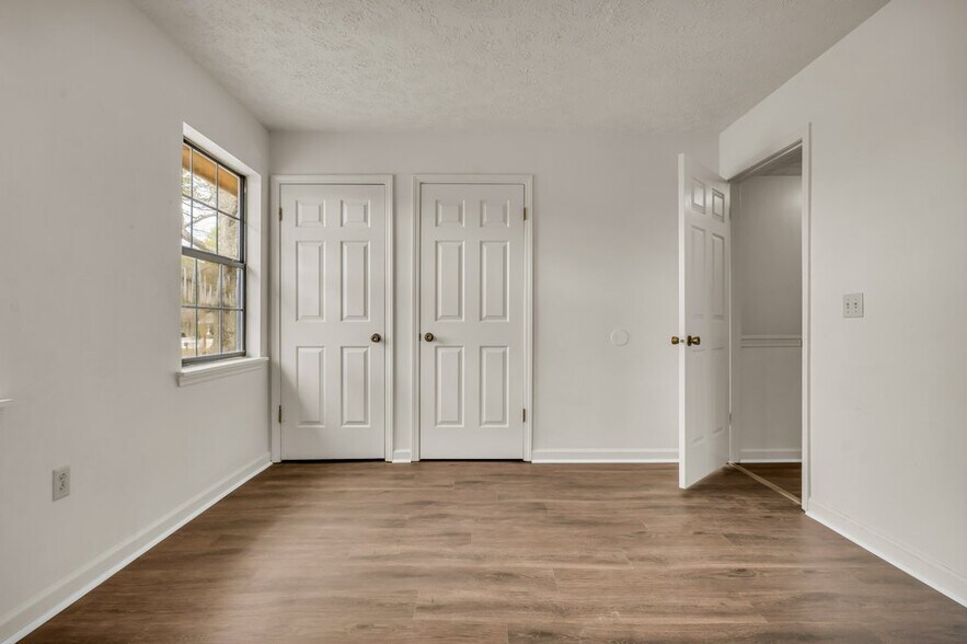 Building Photo - 162 High St