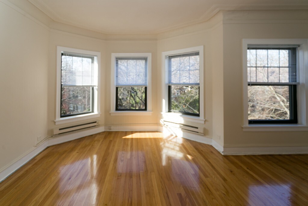 Building Photo - 1326 Oak Ave