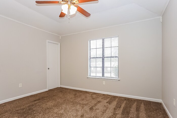 Building Photo - 3511 Windermere Dr