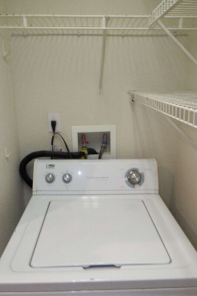 Building Photo - 13141 Bella Casa Cir