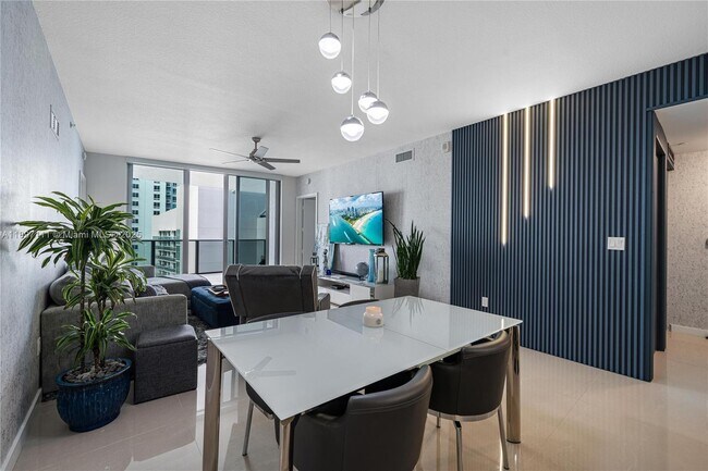 Building Photo - 488 NE 18th St