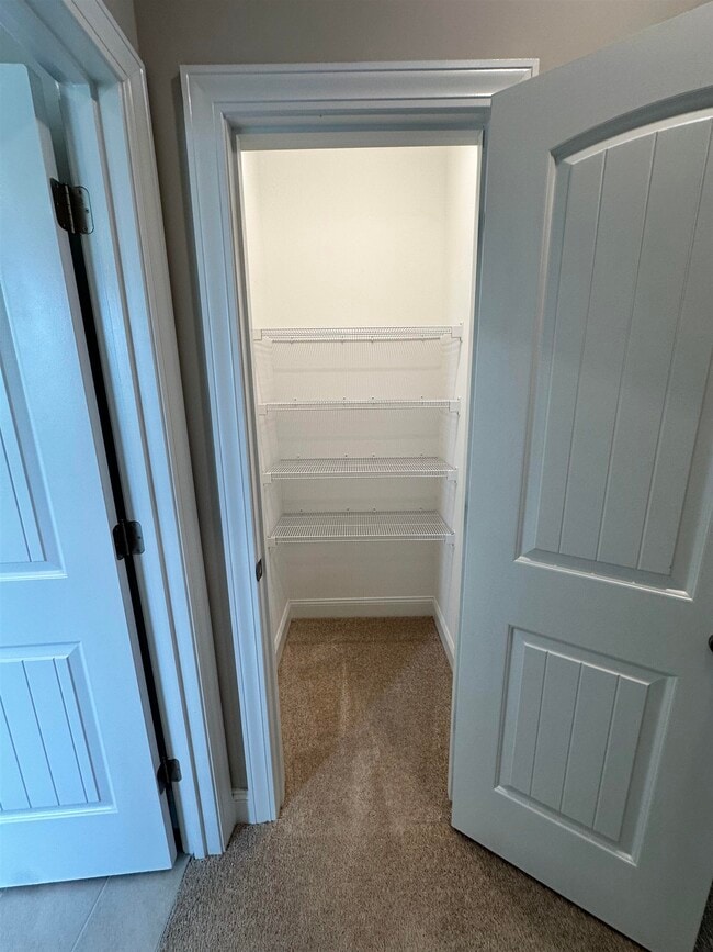 Building Photo - 686 Oyster Dr