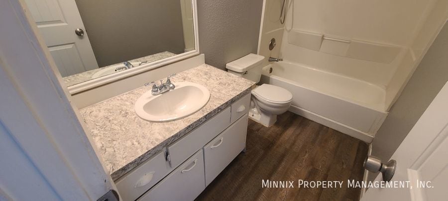 Building Photo - 3007 W Louisiana Ave