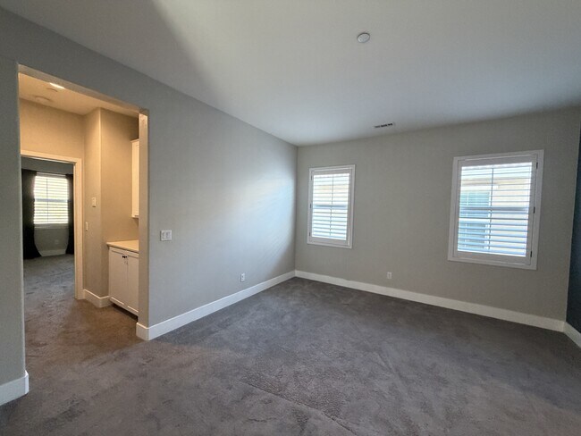 Building Photo - 5344 N Alumni Ln