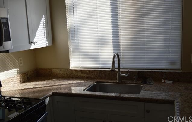 Building Photo - 119 Goldenrod